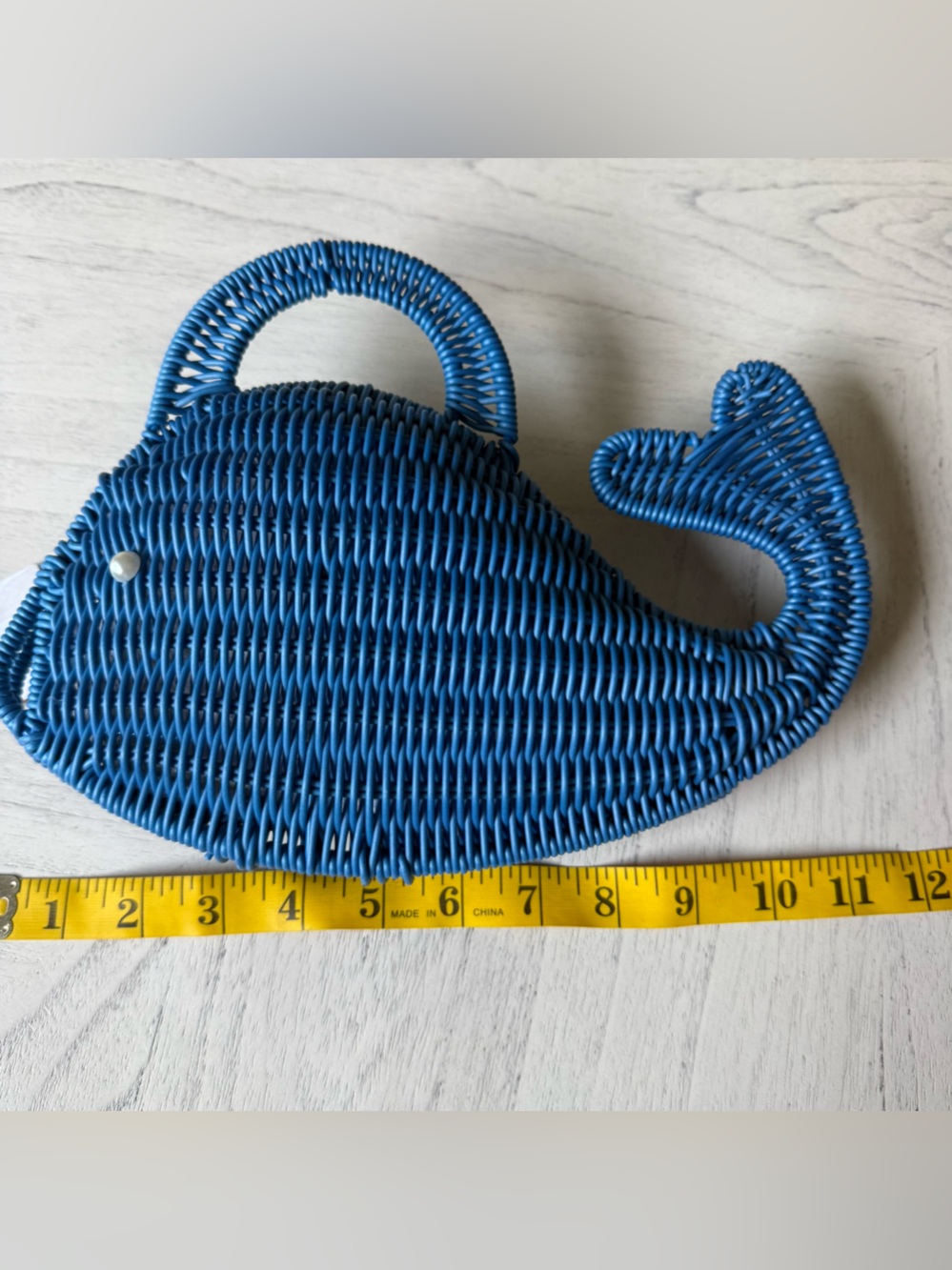 New Tommy Bahama Blue Whale Woven Top-Handle Bag - Picture 11 of 11